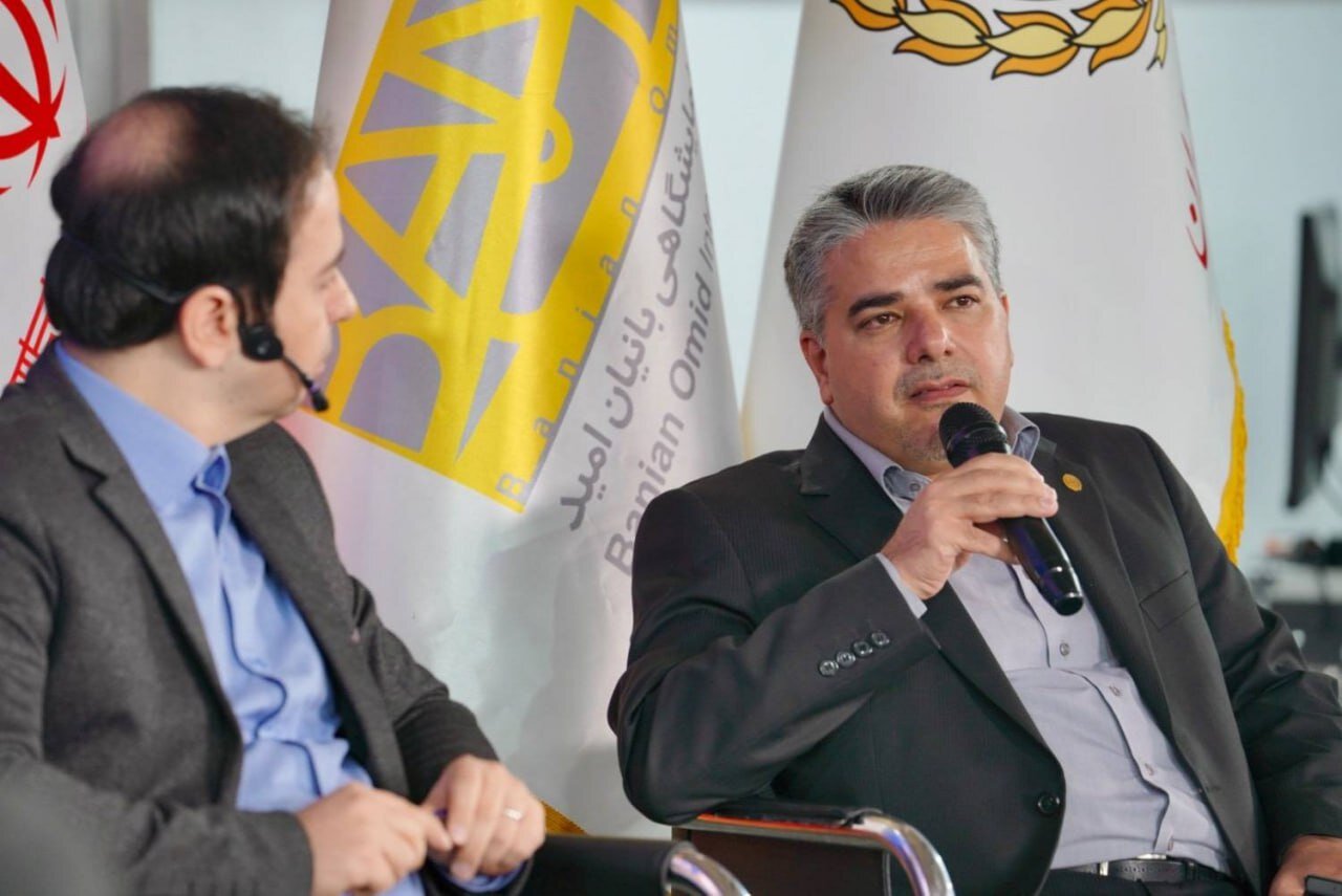 همه از خدمات بانک ملی استفاده میکنند، فقط کسی نمیداند!